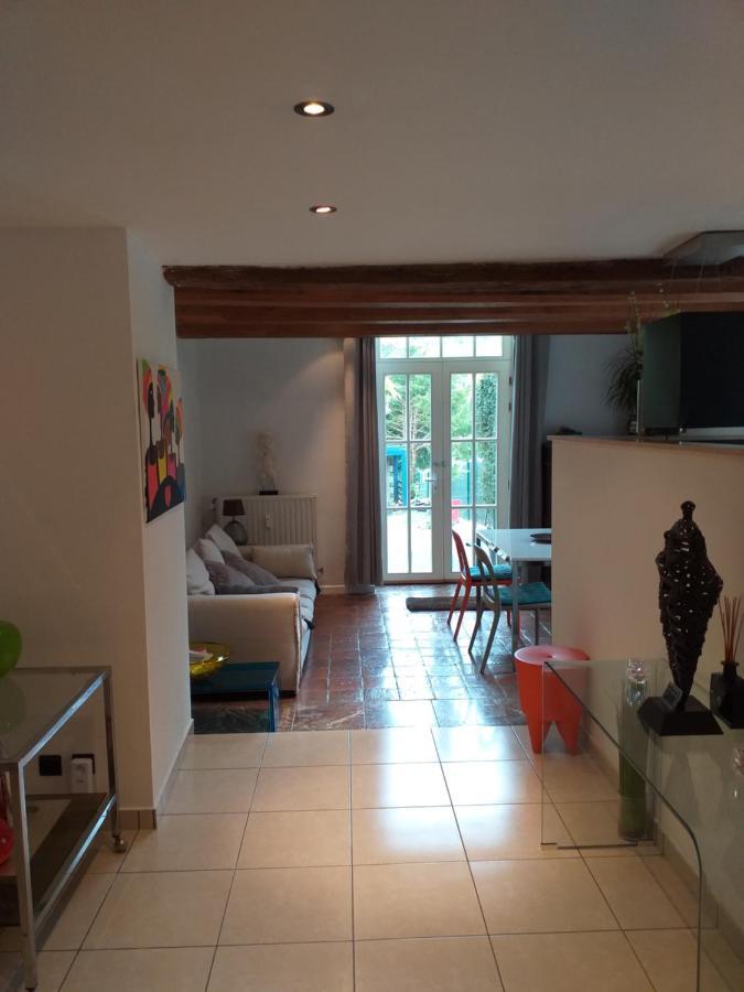 Maison De Vacances, Gite "Le Vieux Logis" A Profondeville Exterior photo